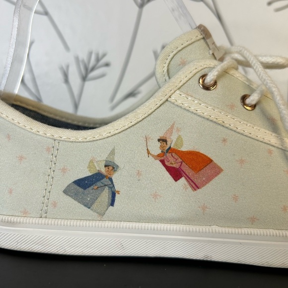 Toms x Disney Sleeping Beauty Sneakers - Picture 2 of 9